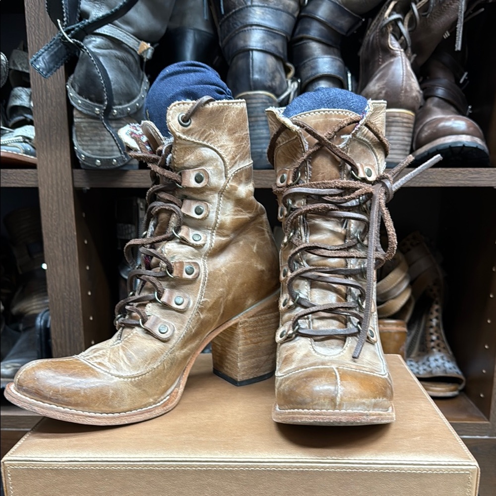 Freebird Borow Leather Ankle Boots